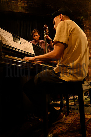 fallintojazzcafealias92224-2017