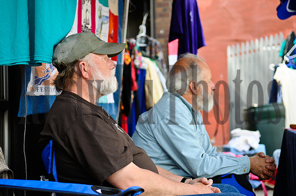 garage sale 2011-1608