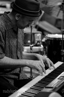 ianMacDonaldLucas519bw-1415