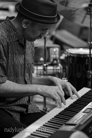 ianMacDonaldLucas519bw-1415