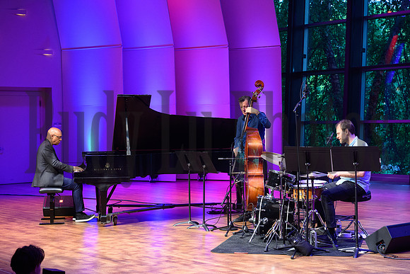 billychildstrio7726skidmorejazz-2298