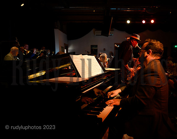 joelovanoanalogjazzfalcon81323-629