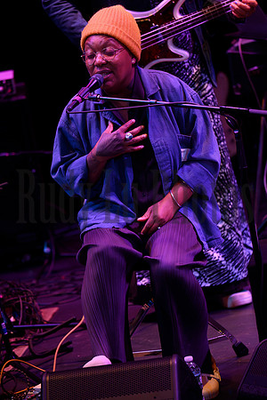 MeshellNdgeocello@the Egg92124--39