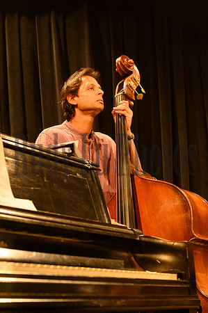 fallintojazzcafealias92224-1916