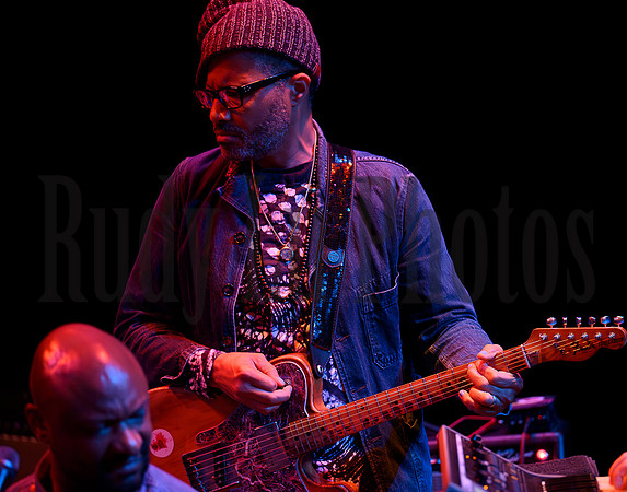 MeshellNdgeocello@the Egg92124-